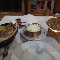 Vegan tofu curry and peshwari naan👌 at New Himalaia in Lisbon