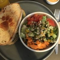 Tempelsandwich von oben  at Katzentempel in Regensburg