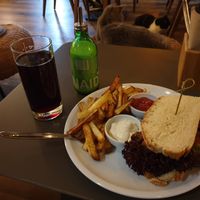 JohannisbeerNektar & Burger at Katzentempel in Regensburg