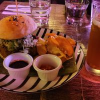 位置方便，適合朋友聊天放鬆 #Veganuary at The Hungry Tapir in Kuala Lumpur