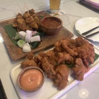 Fried chickn and skewers 😍 made out of oyster mushrooms  at The Hungry Tapir in Kuala Lumpur