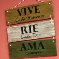 Positive Vibes  at Prana Veggie in Quito