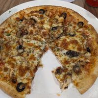 Mixed mushroom and black olive pizza at Pizzarella Misokimch in Tanah Rata