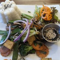 Thai basil tofu at Vegan Loving Hut Neubau in Vienna