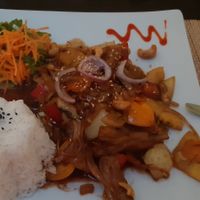 Kung pao at Vegan Loving Hut Neubau in Vienna