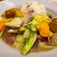 Sweet and sour at Vegan Loving Hut Neubau in Vienna