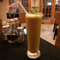 passionfruit - mango - mint juice at Anacardos in Cartagena