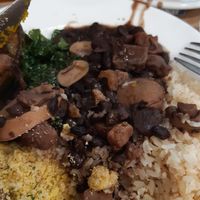 Uma diversidade imensa de ingredientes para compor a feijoada at Pé na Jaca in Sao Paulo
