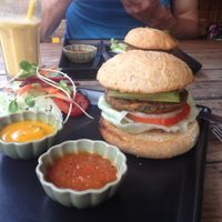 vegan burger and smoothie at Juicy4U in Chiang Mai