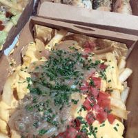 papas supreme y palos de ajo veganos🤍  at Oh My Pizza! - Sucre in Santiago