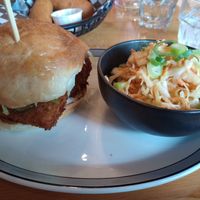 Nashville tofu/chickn sandwich with Cole slaw at Maynard in Montreal