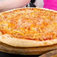 4 cheeses pizza at Pesami in Kleve