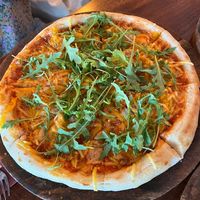 4-cheese pizza with extra arugula  at Pesami in Kleve