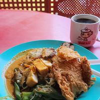 Lots of options to pick from that won't break the bank at Pu Xiang Vegetarian 普香素食 in Central Singapore