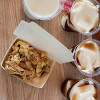   at DàChí Dòu Pí Diàn 大池豆皮店 in Chishang