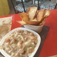 Nachos con beremole at Caesura Gastro-sala in Badajoz