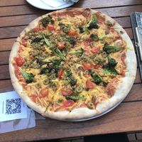 vegan primavera pizza at La Patina - Rheihersteig in Hamburg