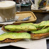 Avocado toasts at Leben in Viladecans