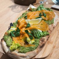 Guacamole Pinsa mit veganem Lachs  at Vierzehn in Loerrach