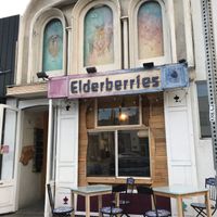 Storefront at Elderberries Cafe in Los Angeles