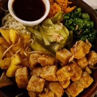 Teryaki tofu, costum bowl at Malu Poke in Dikwella