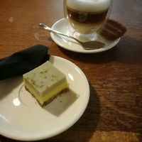 Latte and lime  raw cake at Slowwings in Ieper