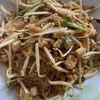 pad thai 🥹  at Vegetarian Eatery อารหารเจ ร้านสำหรับเจ in Ayutthaya