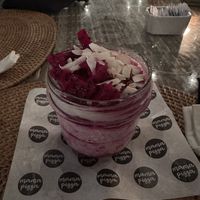 Veganes Drachenfrucht Tiramisu  at Mama Pizza in 