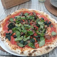 Vegan queen pizza at Mama Pizza in 