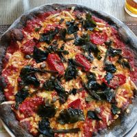 Alga (Tomato, Vegan Mozzarella, Capers, Sundried Tomatoes, Mixed Seaweed) at Pizzeria Controvento in Olginate