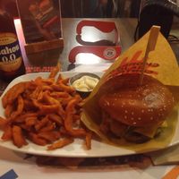 Hamburguesa Veggie con guarnición de boniato at Goiko Grill in Almeria