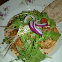 Rijstballetjes met pindakaassaus at Den Olifant in Ypres