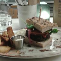 black bean burger at Funky Fresh Cafe - DogA in Oslo