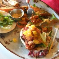 Jackfruit burger (taken apart) at Funky Fresh Cafe - DogA in Oslo