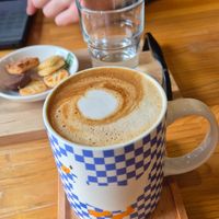 Caramel macchiato with oat milk at Yā Mǔ Liáo Coffee in Tainan