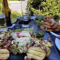 Baked potatoes with mushrooms  at Bistorant Uppu in Winterberg