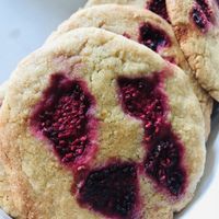 Raspberry cookies at L'Insouciance in Wavre