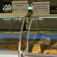 there's vegan baklava at Naschmarkt in Vienna