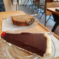 bananabread and chocolate pie at Postbar in Bruges