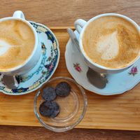 Cappuccino with oat milk (oatly). 24/7/2020 at Postbar in Bruges