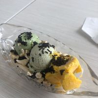 Banana split  at LN Fortunate Coffee in 