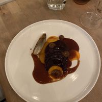 Biet, gekarameliseerde pompoen, drop, saus van appel & appelstroop  at Kale & de Bril in Goes