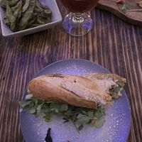 Está foto sin flash Iara que se aprecie lá poca luz  at It's Vietnam in Granada