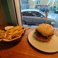 Burger with truffle fries at Flavour Bastards in Copenhagen
