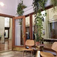 Sitting area at Sleepyhead Coffee in Chattanooga