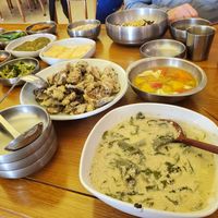 Perilla seed soup with green tea sujebi at Puleunsolmalg Eunhyang 푸른솔맑은향 in Jeju