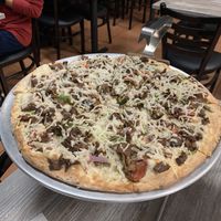 810804 at Cruzer Pizza in Los Angeles