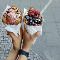 Two kinds of vegan waffles at Tatas in Berlin