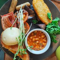The full english breakfast at The Green Edge Cafe and Store in Windsor