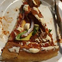 Oumph pizza with extra avocado at Peppes Pizza in Narvik